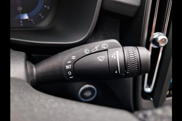 Volvo XC40 2.0 B3 Essential | Apple Carplay / Android Auto | Climate | PDC | DAB | Licht- en Regensensor | LED |