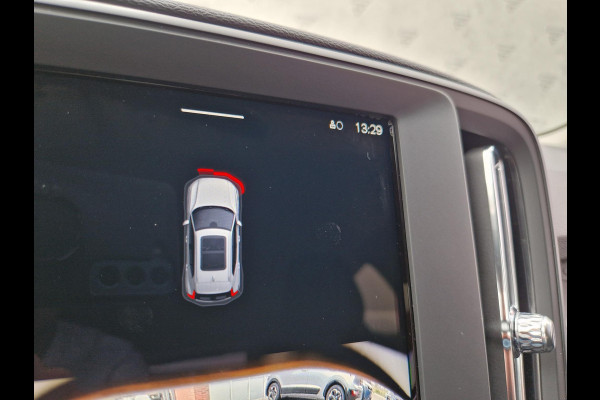 Volvo XC40 2.0 B3 Essential | Apple Carplay / Android Auto | Climate | PDC | DAB | Licht- en Regensensor | LED |