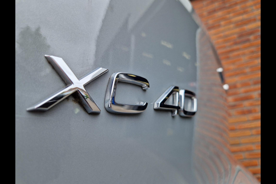 Volvo XC40 2.0 B3 Essential | Apple Carplay / Android Auto | Climate | PDC | DAB | Licht- en Regensensor | LED |
