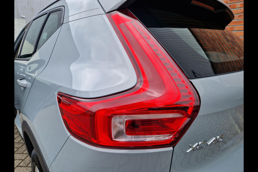 Volvo XC40 2.0 B3 Essential | Apple Carplay / Android Auto | Climate | PDC | DAB | Licht- en Regensensor | LED |