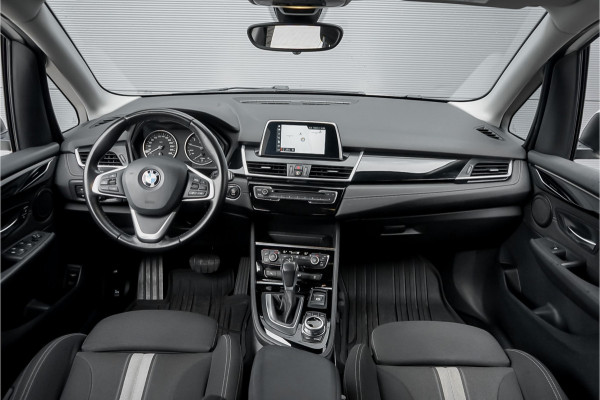 BMW 2 Serie Active Tourer 218i Sport Line Navi Camera Trekhaak