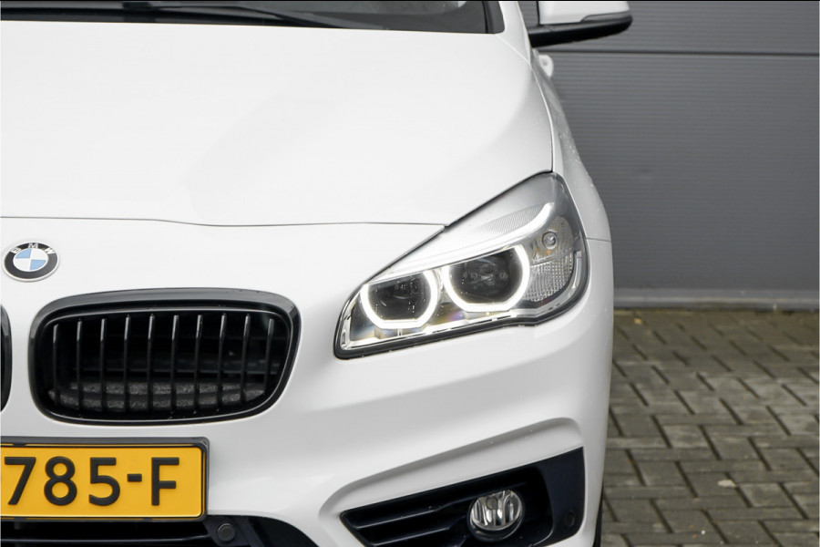 BMW 2 Serie Active Tourer 218i Sport Line Navi Camera Trekhaak