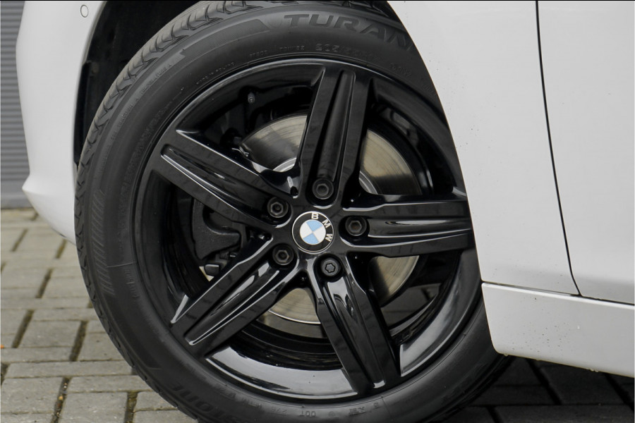BMW 2 Serie Active Tourer 218i Sport Line Navi Camera Trekhaak