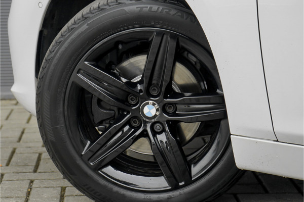 BMW 2 Serie Active Tourer 218i Sport Line Navi Camera Trekhaak