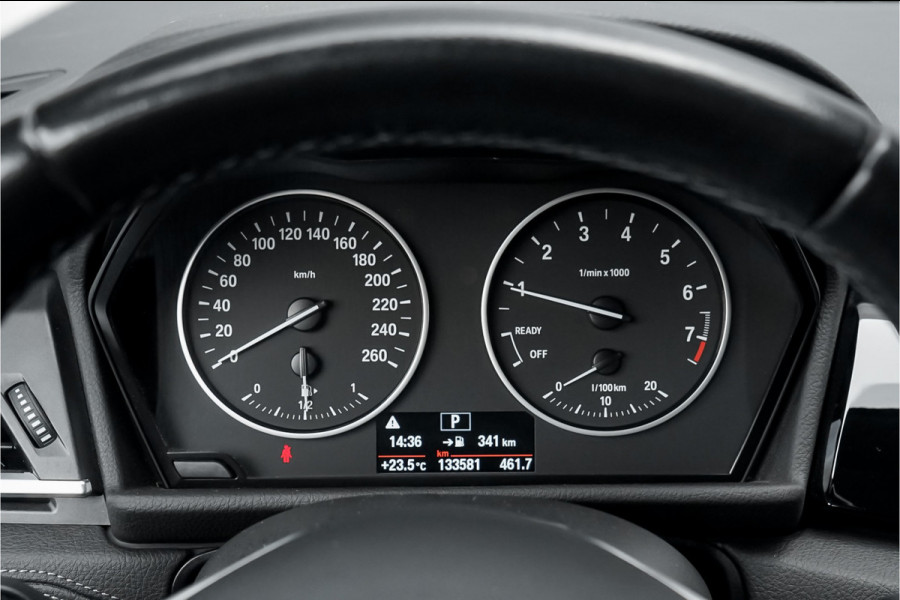 BMW 2 Serie Active Tourer 218i Sport Line Navi Camera Trekhaak
