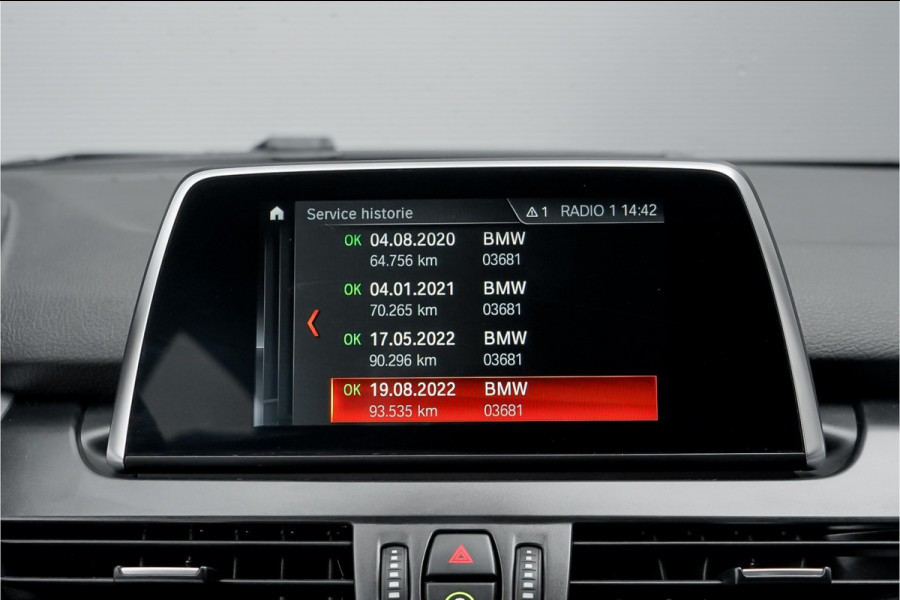 BMW 2 Serie Active Tourer 218i Sport Line Navi Camera Trekhaak