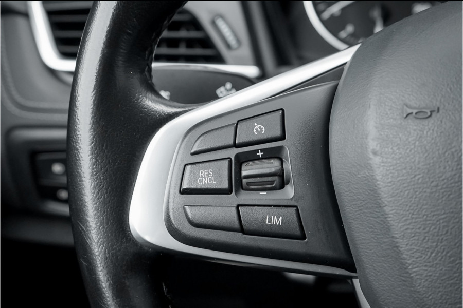 BMW 2 Serie Active Tourer 218i Sport Line Navi Camera Trekhaak