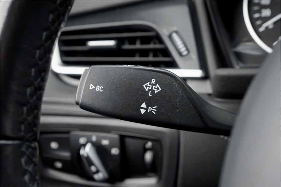 BMW 2 Serie Active Tourer 218i Sport Line Navi Camera Trekhaak