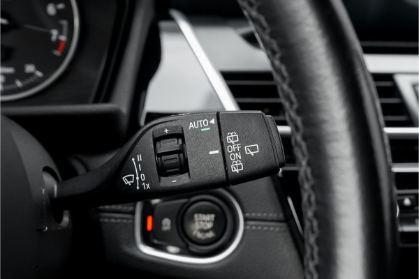 BMW 2 Serie Active Tourer 218i Sport Line Navi Camera Trekhaak