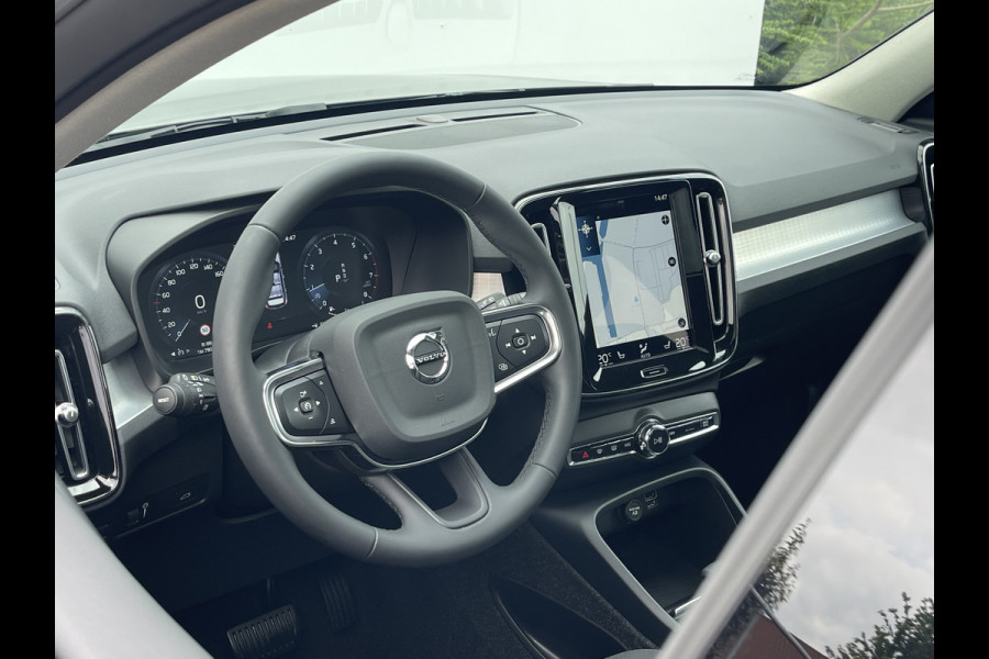 Volvo XC40 1.5 T3 Momentum | Pano | Camera | CarPlay | LED | DAB+ | 18 inch