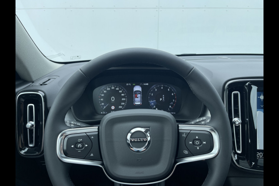 Volvo XC40 1.5 T3 Momentum | Pano | Camera | CarPlay | LED | DAB+ | 18 inch