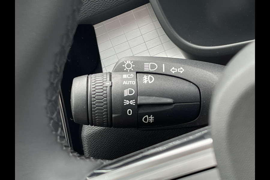 Volvo XC40 1.5 T3 Momentum | Pano | Camera | CarPlay | LED | DAB+ | 18 inch