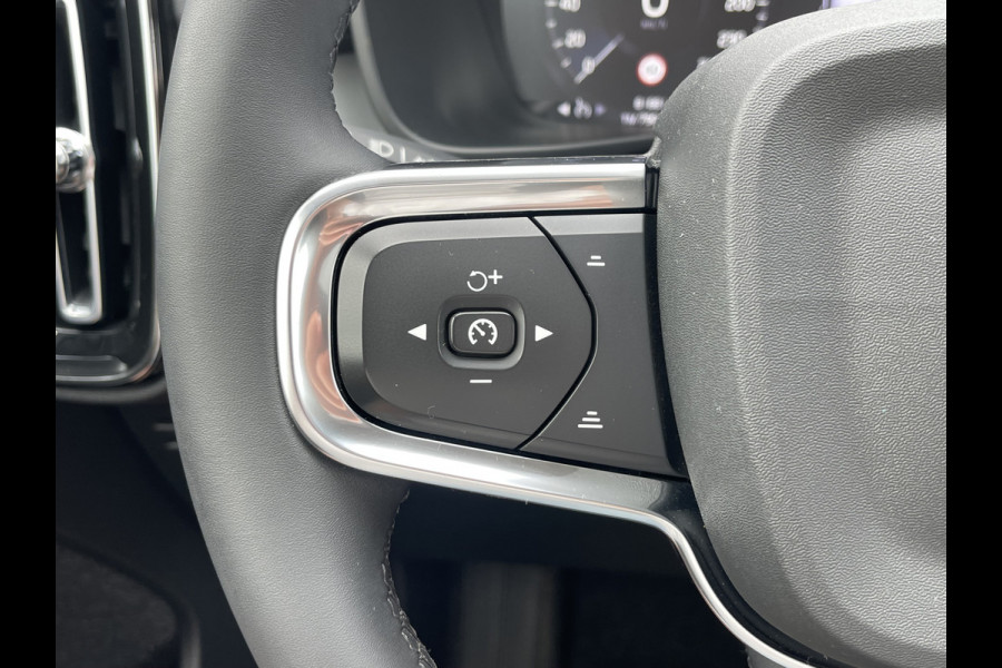 Volvo XC40 1.5 T3 Momentum | Pano | Camera | CarPlay | LED | DAB+ | 18 inch