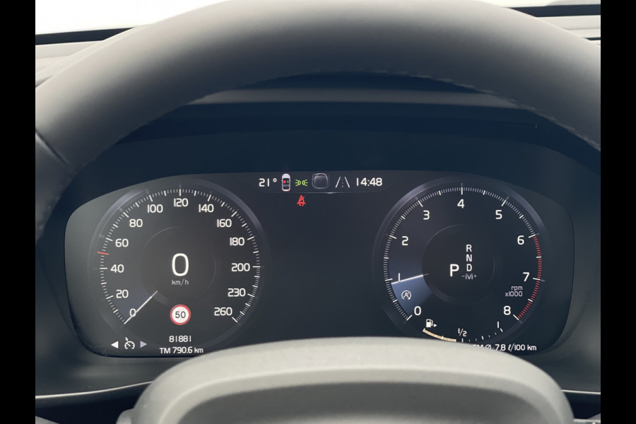 Volvo XC40 1.5 T3 Momentum | Pano | Camera | CarPlay | LED | DAB+ | 18 inch