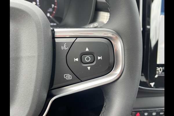 Volvo XC40 1.5 T3 Momentum | Pano | Camera | CarPlay | LED | DAB+ | 18 inch