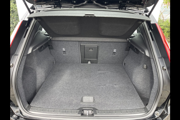 Volvo XC40 1.5 T3 Momentum | Pano | Camera | CarPlay | LED | DAB+ | 18 inch