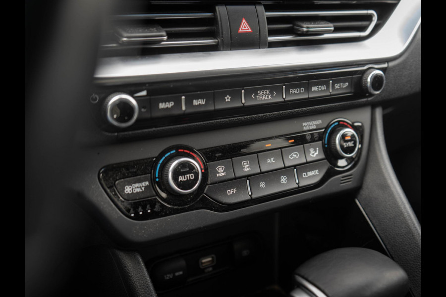 Kia Niro 1.6 GDi Hybrid DynamicPlusLine | Nederlandse dealer onderhouden auto | 18 inch lichtmetalen velgen | Stoel en stuur verwarming |