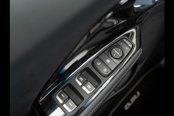 Kia Niro 1.6 GDi Hybrid DynamicPlusLine | Nederlandse dealer onderhouden auto | 18 inch lichtmetalen velgen | Stoel en stuur verwarming |