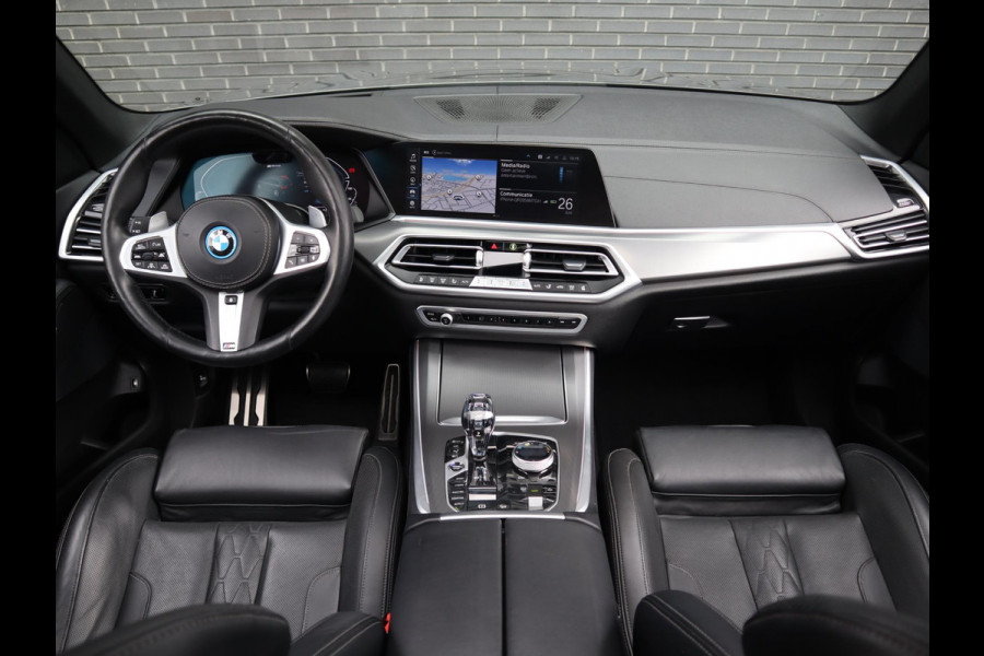 BMW X5 xDrive45e High Executive M Sport | Panorama | Copilot | Massage | Trekhaak |
