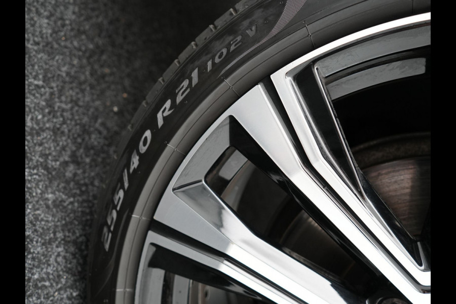 Volvo XC60 T6 Plug-in hybrid AWD R-Design LONG RANGE 350pk PHEV | Panodak | Adaptive Cruise | Lederen Sportstoelen Memory | Google Maps | 21"L.M | Camera | Keyless | Pilot Assist |