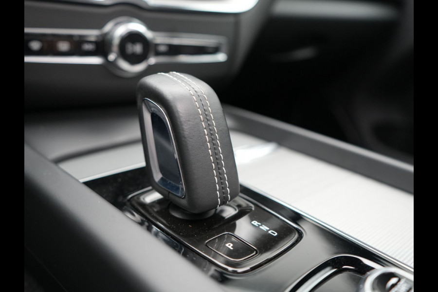 Volvo XC60 T6 Plug-in hybrid AWD R-Design LONG RANGE 350pk PHEV | Panodak | Adaptive Cruise | Lederen Sportstoelen Memory | Google Maps | 21"L.M | Camera | Keyless | Pilot Assist |