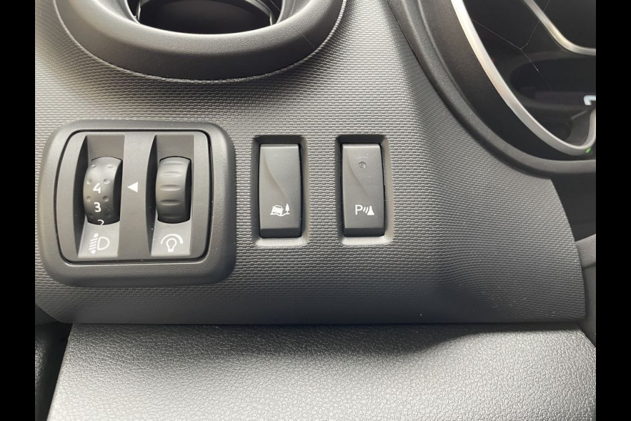 Renault Trafic 1.6 dCi E6 Comfort 3 Zits BPM Vrij! Lease €264 p/m, Airco, Navi, PDC, Cruise controle, Onderhoudshistorie aanwezig