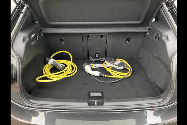 Volkswagen ID.3 Pro 58 kWh HUD Carplay Adap.Cruise Cam Elek.Stoel Sfeerverlichting!
