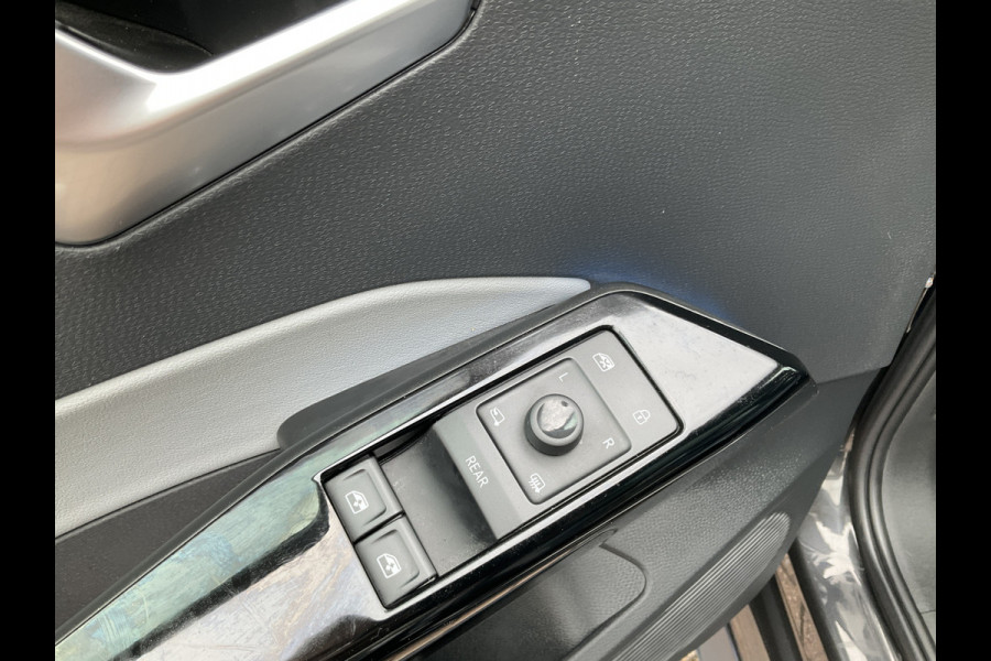 Volkswagen ID.3 Pro 58 kWh HUD Carplay Adap.Cruise Cam Elek.Stoel Sfeerverlichting!