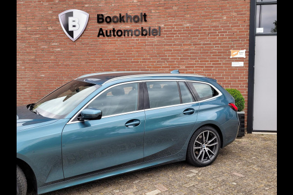 BMW 3 Serie Touring 320i Sport-Line, Camera, M-stuur, El. tr.haak (BTW, NAP, NL-auto)