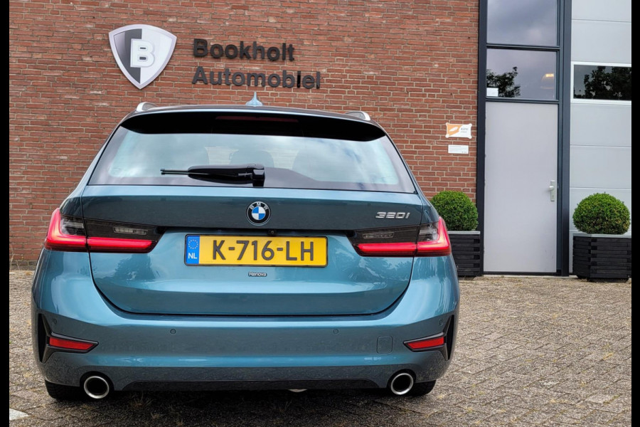 BMW 3 Serie Touring 320i Sport-Line, Camera, M-stuur, El. tr.haak (BTW, NAP, NL-auto)