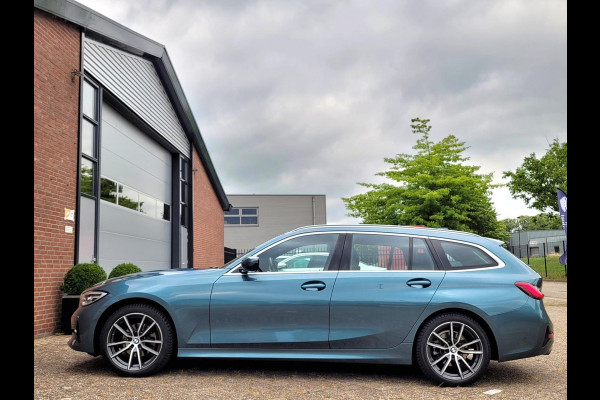 BMW 3 Serie Touring 320i Sport-Line, Camera, M-stuur, El. tr.haak (BTW, NAP, NL-auto)