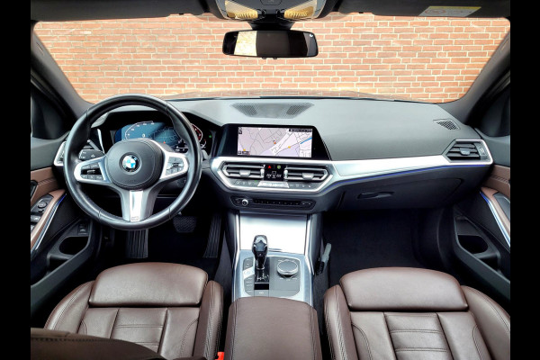 BMW 3 Serie Touring 320i Sport-Line, Camera, M-stuur, El. tr.haak (BTW, NAP, NL-auto)