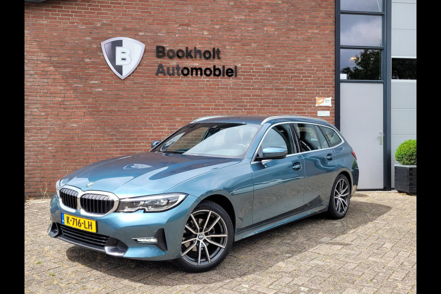 BMW 3 Serie Touring 320i Sport-Line, Camera, M-stuur, El. tr.haak (BTW, NAP, NL-auto)