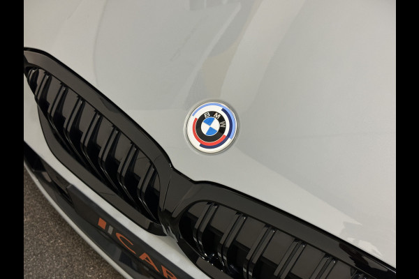 BMW 3 Serie Touring 330e 292pk M-Sport-Pro | Carbon | ACC | Stuurverw. | M50 jahre | M340 Bumper en uitlaat | E.TH 1500kg | Pano | Camera | Dab+ | Adaptieve Cruise Control | Ambiance | Lane & Side Assist  | Apple & Android Carplay | Fabrieksgarantie.