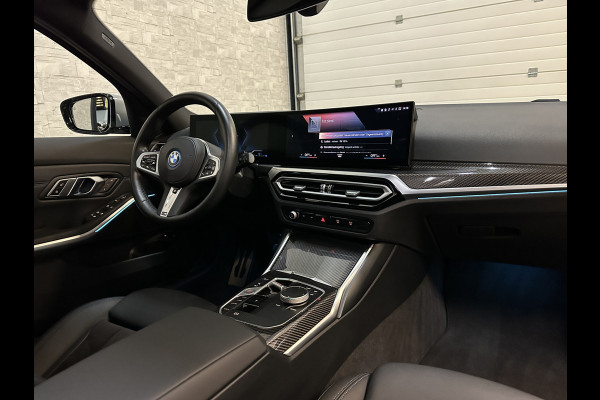BMW 3 Serie Touring 330e 292pk M-Sport-Pro | Carbon | ACC | Stuurverw. | M50 jahre | M340 Bumper en uitlaat | E.TH 1500kg | Pano | Camera | Dab+ | Adaptieve Cruise Control | Ambiance | Lane & Side Assist  | Apple & Android Carplay | Fabrieksgarantie.