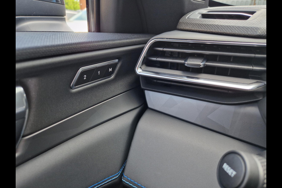 Lynk & Co 01 1.5 T Phev | 360 Camera | Pano | Infinity | Stoelverwarming | BSD |