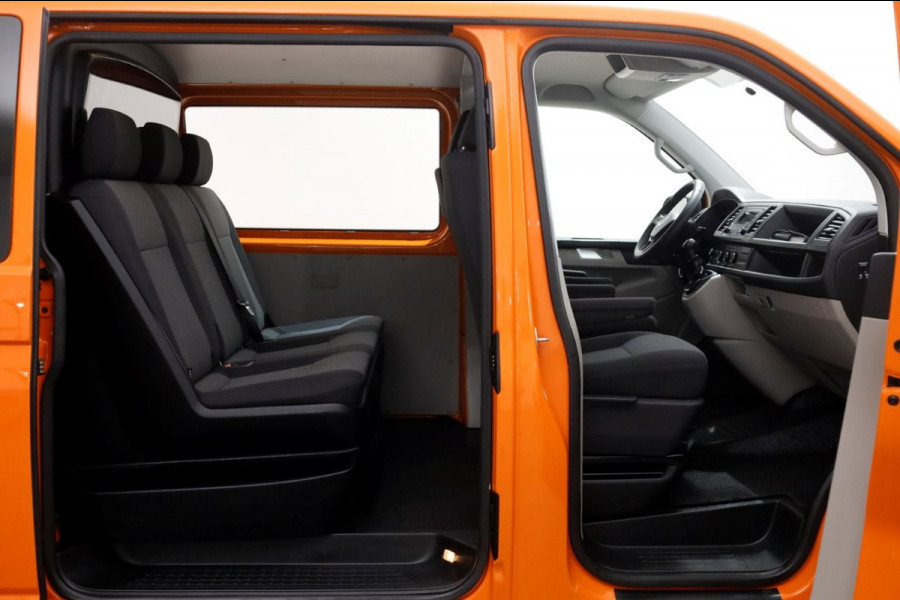 Volkswagen Transporter T6 2.0 TDI 102pk E6 Lang D.C. Trendline Airco/Cruise Control 06-2019
