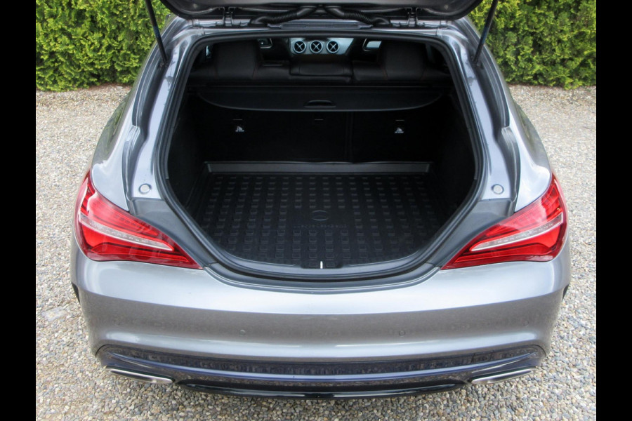 Mercedes-Benz CLA-Klasse Shooting Brake 180 AMG Night Ed. Automaat*Camera*Pano. dak*