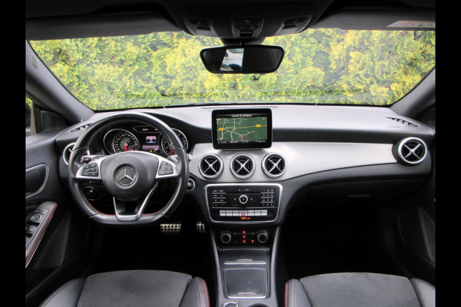 Mercedes-Benz CLA-Klasse Shooting Brake 180 AMG Night Ed. Automaat*Camera*Pano. dak*