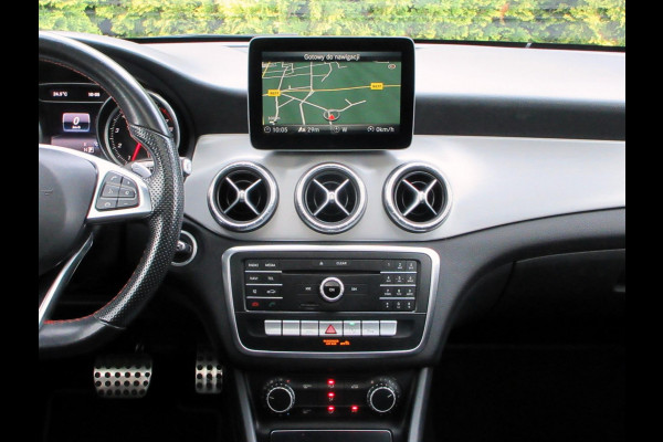 Mercedes-Benz CLA-Klasse Shooting Brake 180 AMG Night Ed. Automaat*Camera*Pano. dak*