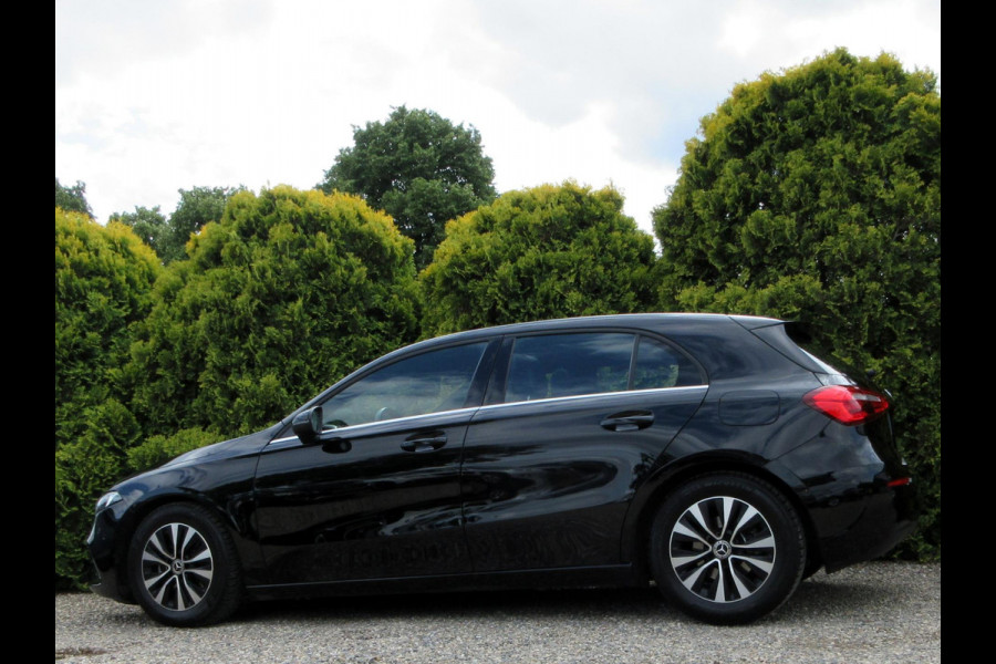Mercedes-Benz A-Klasse 180 Automaat*Navi*Camera*Panoramadak*
