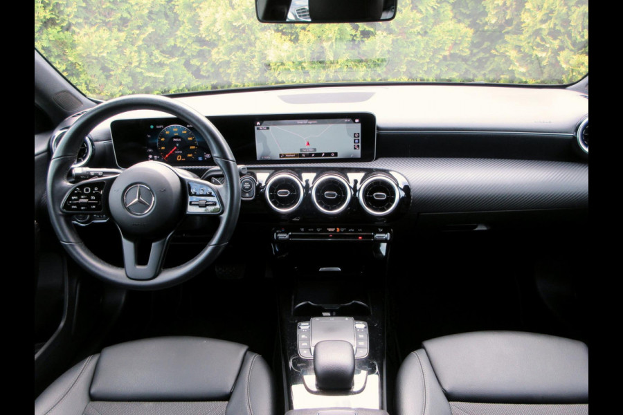 Mercedes-Benz A-Klasse 180 Automaat*Navi*Camera*Panoramadak*