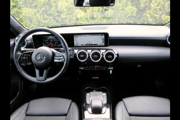 Mercedes-Benz A-Klasse 180 Automaat*Navi*Camera*Panoramadak*