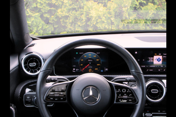 Mercedes-Benz A-Klasse 180 Automaat*Navi*Camera*Panoramadak*
