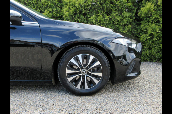 Mercedes-Benz A-Klasse 180 Automaat*Navi*Camera*Panoramadak*