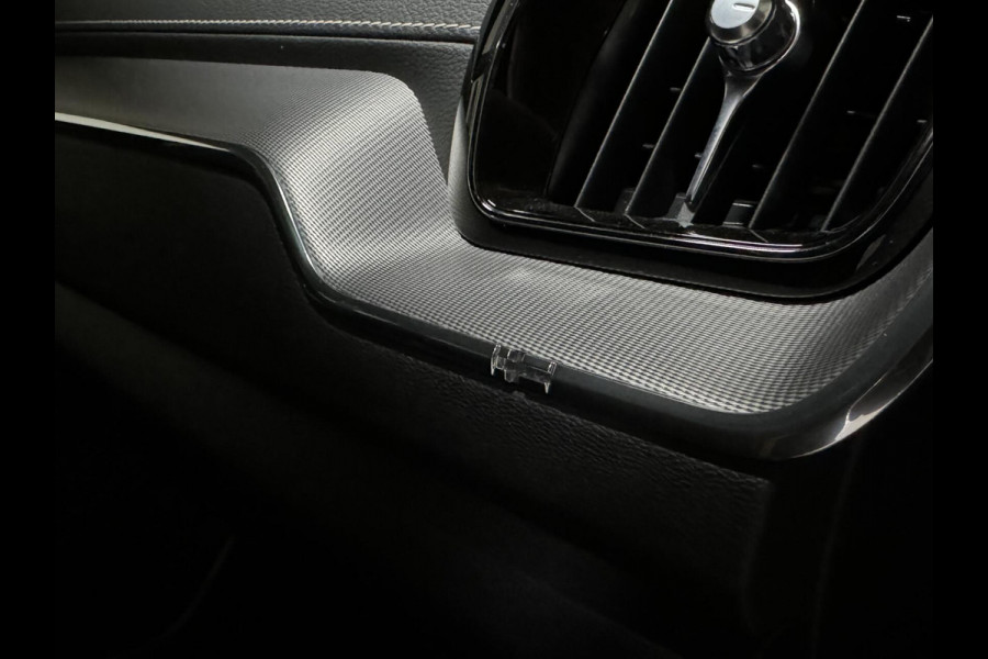 Volvo XC60 2.0 T8 AWD Polestar Engineered H/K Pano HUD ACC Trekh.