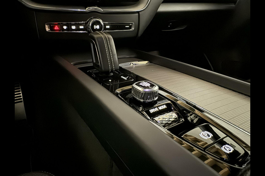 Volvo XC60 2.0 T8 AWD Polestar Engineered H/K Pano HUD ACC Trekh.