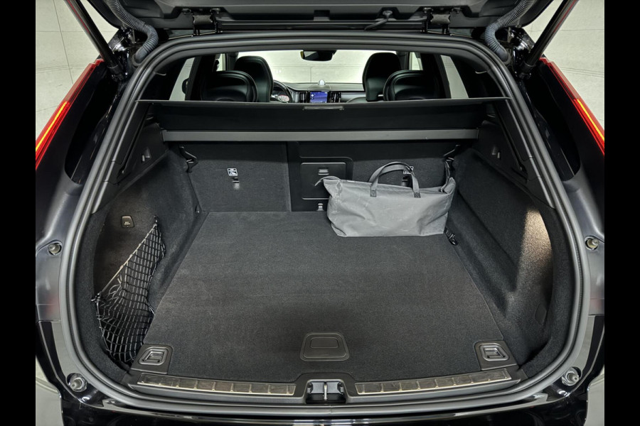 Volvo XC60 2.0 T8 AWD Polestar Engineered H/K Pano HUD ACC Trekh.