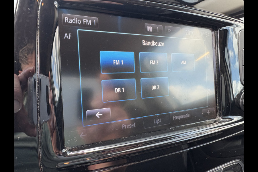 Renault Captur 0.9 TCe Intens KEYLESS/CARPLAY/NAVI/DAB/CLIMA/CRUISE/PDC/17INCH
