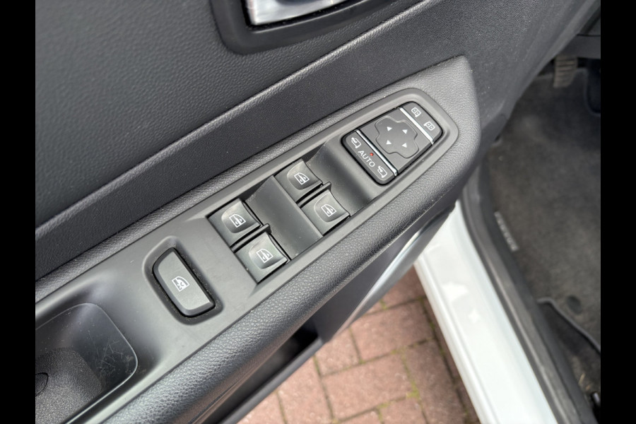 Renault Captur 0.9 TCe Intens KEYLESS/CARPLAY/NAVI/DAB/CLIMA/CRUISE/PDC/17INCH